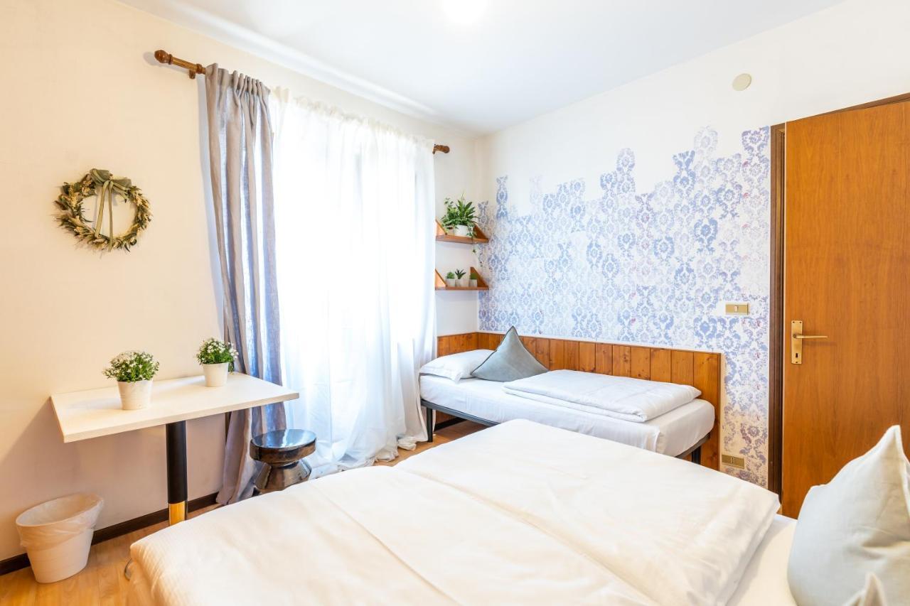 Hotel Sleep In Venzone Exterior foto