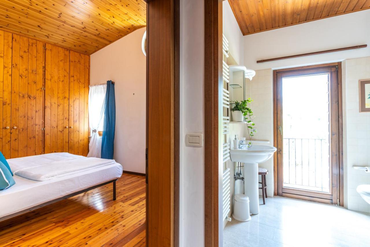 Hotel Sleep In Venzone Exterior foto